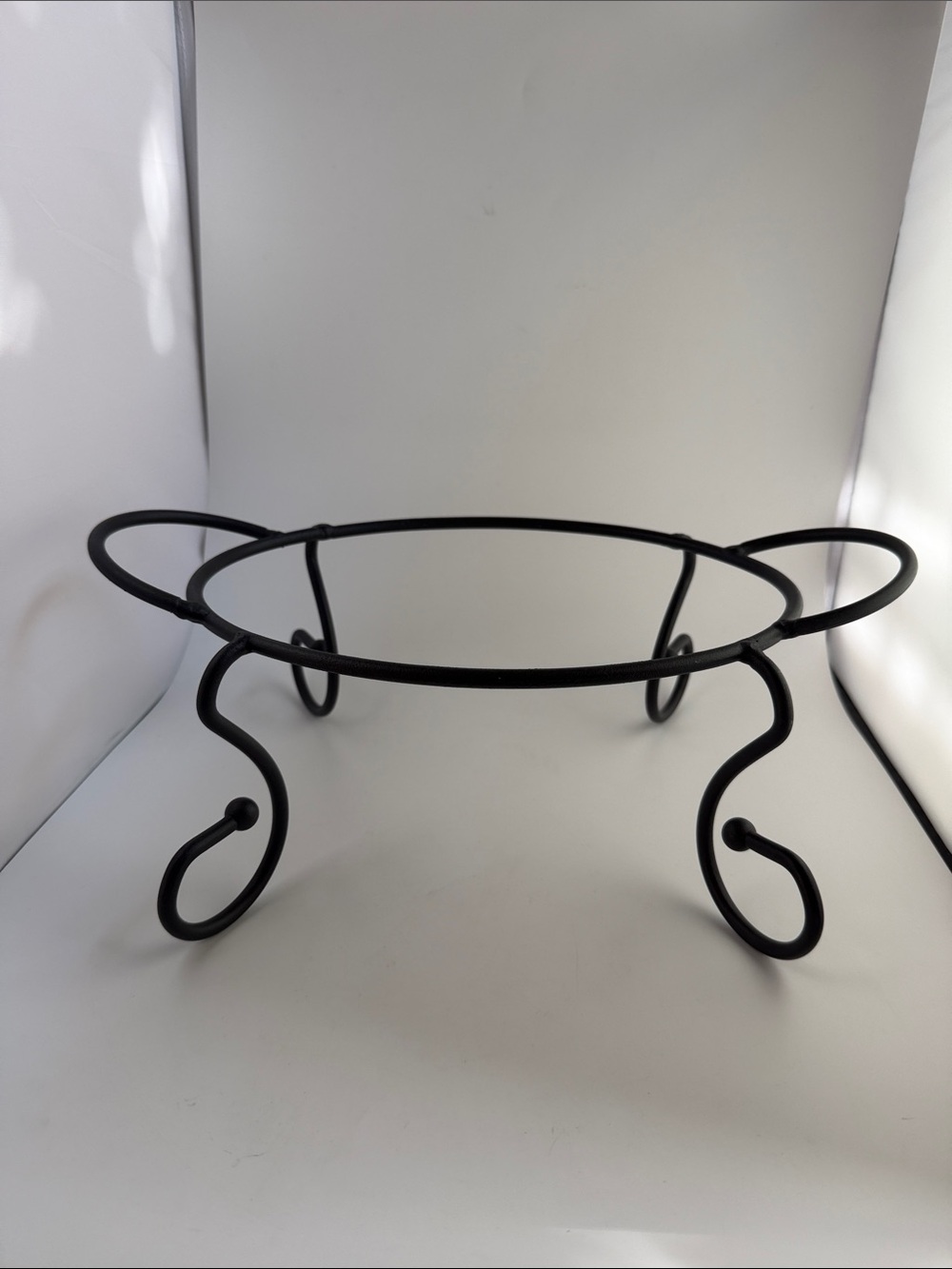 Southern Living Gail Pittman Black Iron Casserole Stand